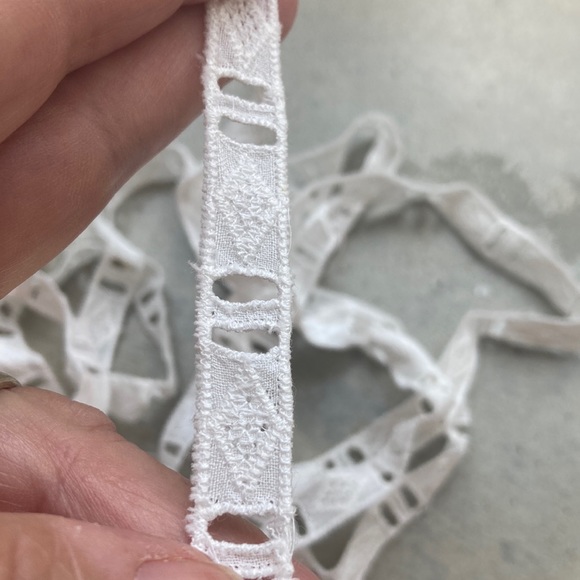 7 ft of of mid century 1960s white Swiss European cotton trim. Eyelet insert - Picture 3 of 6